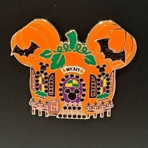 Baublebar Exclusive Disney Mickey Mouse Haunted House Collectible Enamel Pin NWT